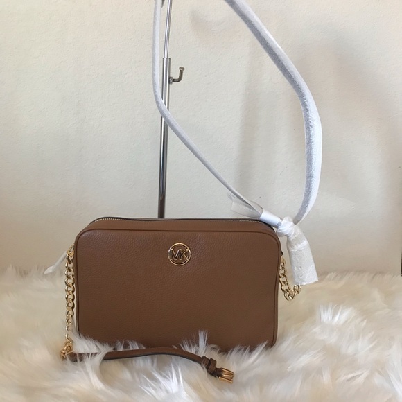 Michael Kors Fulton LG Pebbled Leather Crossbody